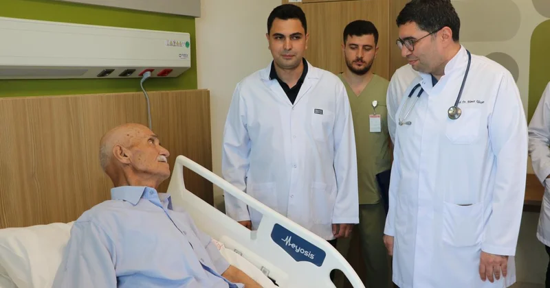 Karaciğerinden 13 santimetre tümör çıkarıldı