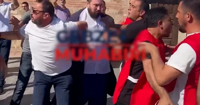 Gebze de NATO karşıtı eylem yapan sol grup yoldan geçen vatandaşa saldırdı VİDEO İZLE