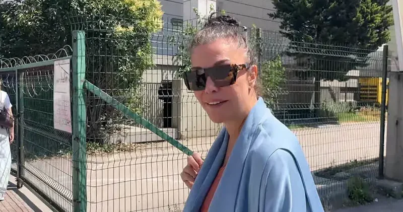 Deniz Akkaya, ev sahibinden şikayetçi oldu