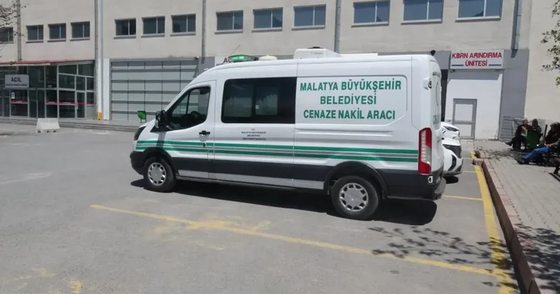 Traktör şarampole devrildi: Sürücü hayatını kaybetti