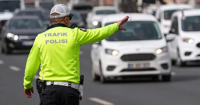Trafikteki şiddet olayları yarı yarıya azaldı