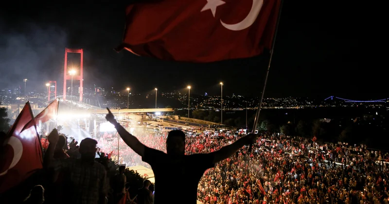 15 Temmuz Şehitler Köprüsü üç gece boyunca trafiğe kapatılacak Son dakika haberleri