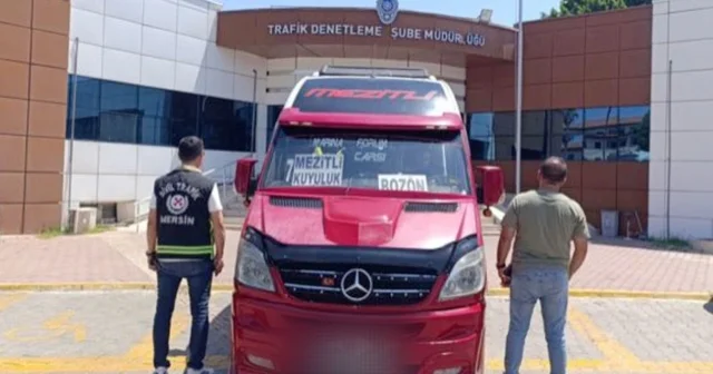 Mersin de ters şeritte ilerleyen sürücünün ehliyetine el konuldu Mersin Haberleri Habertürk Yerel Haberler