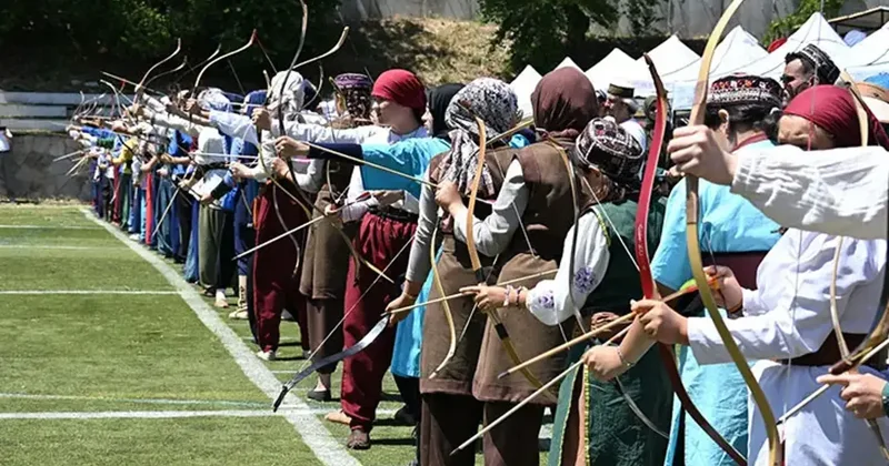 Kütahya’da tarihi Ok Meydanı’nda 490 sporcu şampiyonluk için ok atıyor Spor Haberleri