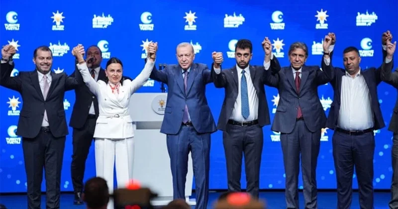 Tuzla ve Çekmeköy belediye başkanları ile Şile Belediye Başkanvekili AK Parti’ye katıldı Son Haberler