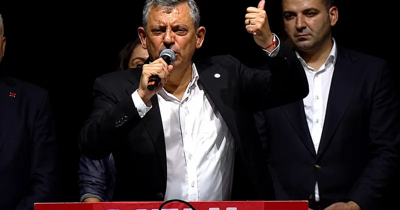 Özel’den AK Parti’ye geçen başkanlara sert sözler: Onlar teslim olmadı