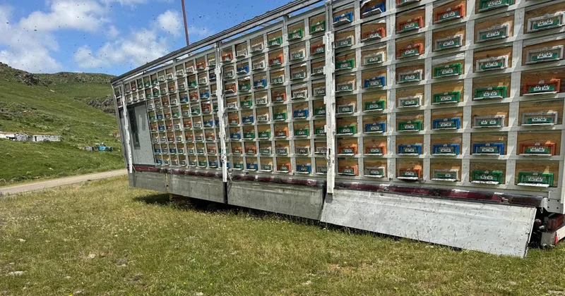Karslı Arıcıdan Mobil Bal Üretim Tesisine Yenilik