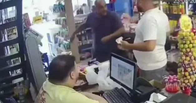 Markette kan donduran silahlı saldırı: Çığlıklar dehşete düşürdü