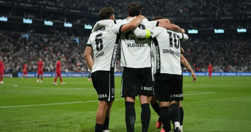 Beşiktaş tan Fenerbahçe derbisi öncesi gövde gösterisi!