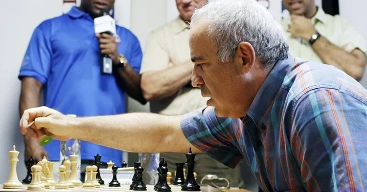 Satranç efsanesi Kasparov a suikast uyarısı: Hedef listesindeyim