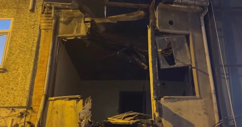 Bakırköy de metruk bina çöktü Sözcü Gazetesi