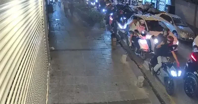 Kağıthane’de kuyumcuya silahlı saldırının görüntüleri ortaya çıktı; 5 gözaltı