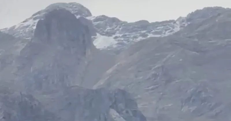 Tunceli’de mevsimin ilk karı yüksek kesimlere yağdı