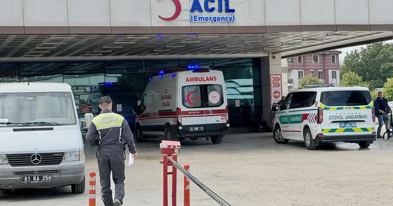 Yer: Düzce! 25 işçi fabrikadaki yemekten zehirlendi soluğu acilde aldılar