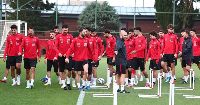 Montella dan karar çıktı: 2 futbolcu kadroya alındı Sözcü Gazetesi