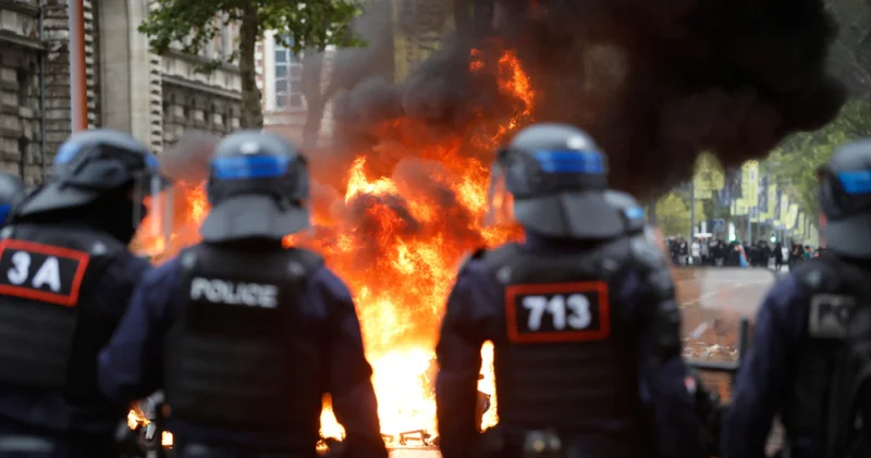 Fransa da lise öğrencileri eylemde: Paris te başlayan protestolar ülke geneline yayıldı Dış Haberler