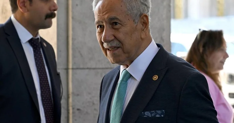 Bülent Arınç tan fon krizi çıkışı: 800 milyarlık kayıp var, toplanacak para 8 milyar bile değil