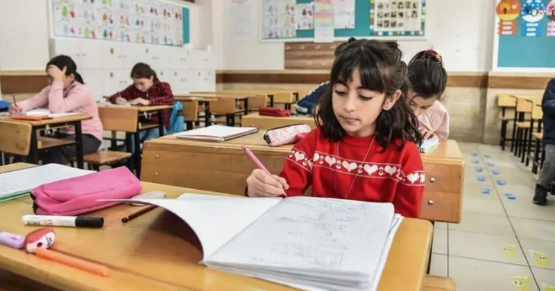SON DAKİKA: İlköğretime yeni ders geliyor! 2026 Yılı Cumhurbaşkanlığı Yıllık Programı nda açıklandı!