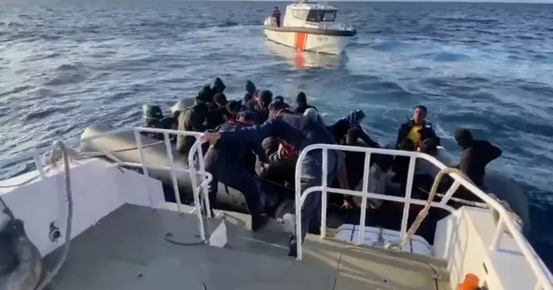 İzmir de 27 düzensiz göçmen yakalandı
