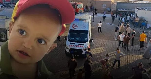 Mardin haberleri Kahreden kaza: Babasının kullandığı tırın altında kalan bebek defnedildi 01 Kasım 2025