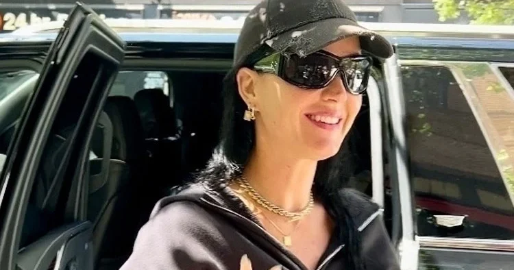 Önce kocasından sonra nişanlısından ayrılmıştı: Yaralı kalbiyle bulduğu yeni aşkı da gitmesin diye falcılara, medyumlara sığındı