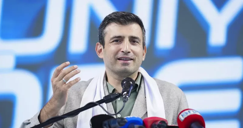 Selçuk Bayraktar dan yeni mezunlara: Pusulanız daima ahlak, vicdan ve adalet olsun