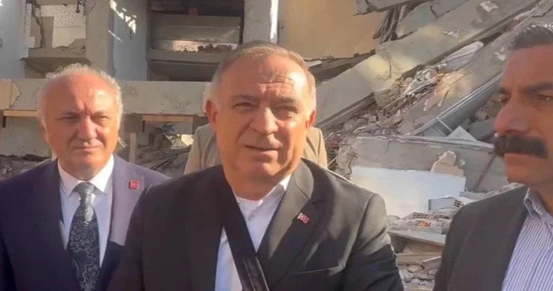 Gökan Zeybek enkaz bölgesinde: Gördüklerim çok ağır