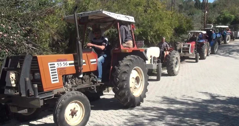 Taş ocağına karşı traktörlü eylem