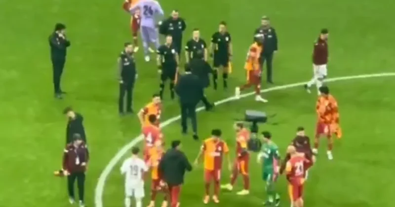 Okan Buruk, hakem Cihan Aydın ın elini sıkmadı