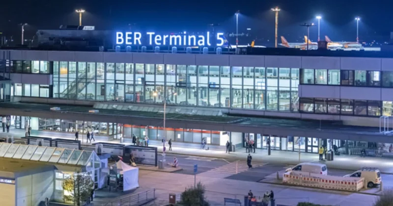 Berlin de İHA alarmı! Uçuşlar askıya alındı