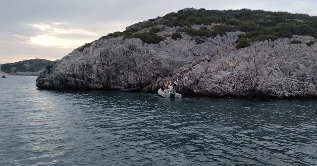 Bodrum da bot kayalıklara çarptı: 4 yaralı Muğla Haberleri