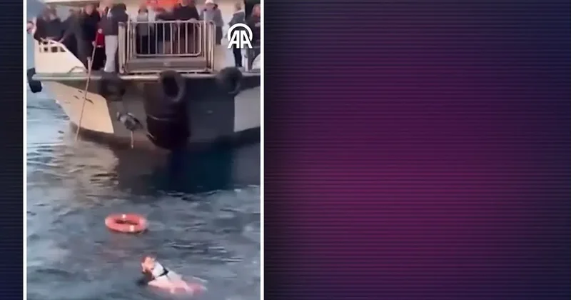 Üsküdar da hareketli dakikalar! Bir kadın feribottan denize düştü: Vatandaşlar seferber oldu