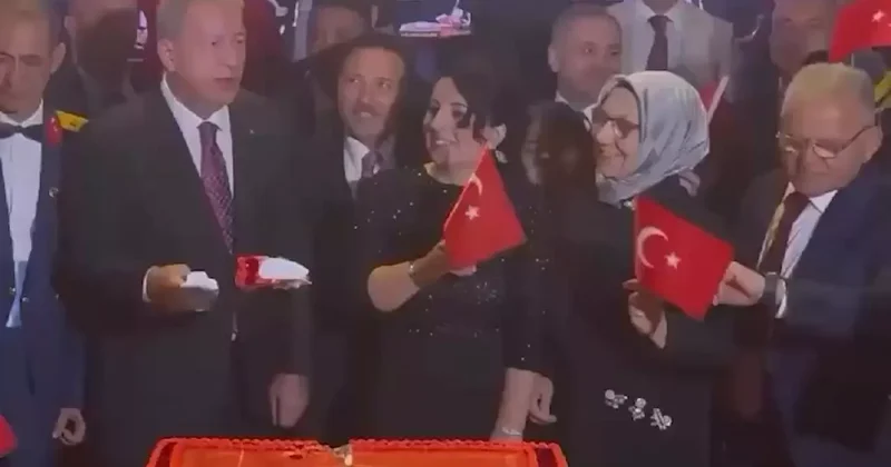Algıya olguyla cevap: ‘Hulusi Akar, çocuğa kılıçla pasta yedirdi’ yalanı