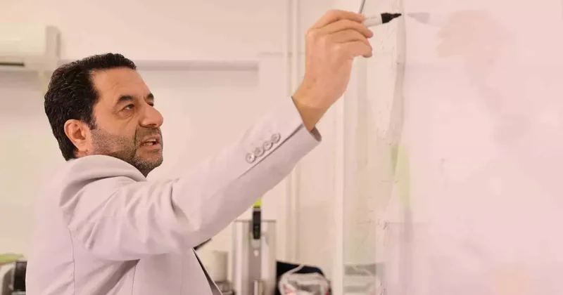 Prof. Dr. Fahrettin Yakupanoğlu; Bilim makalede kalmamalı, ürüne dönüşmeli