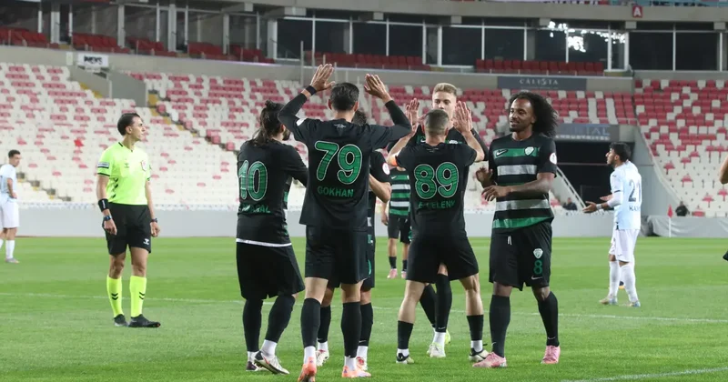 1. Lig de gol yağmuru! 5 maçtır kazanamayan takım rakibine patladı