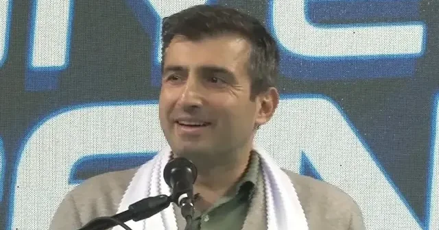 Selçuk Bayraktar mezun olan gençlere seslendi: Takım ruhu ve KIZILELMA mesajı VİDEO İZLE