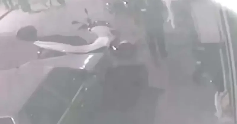 CHP li başkan yardımcısı ve meclis üyesi, Bozkurt ve Rabia yapan vatandaşı darp etti iddiası