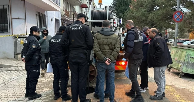 Kanalizasyonda cenin bulundu Uşak Haberleri