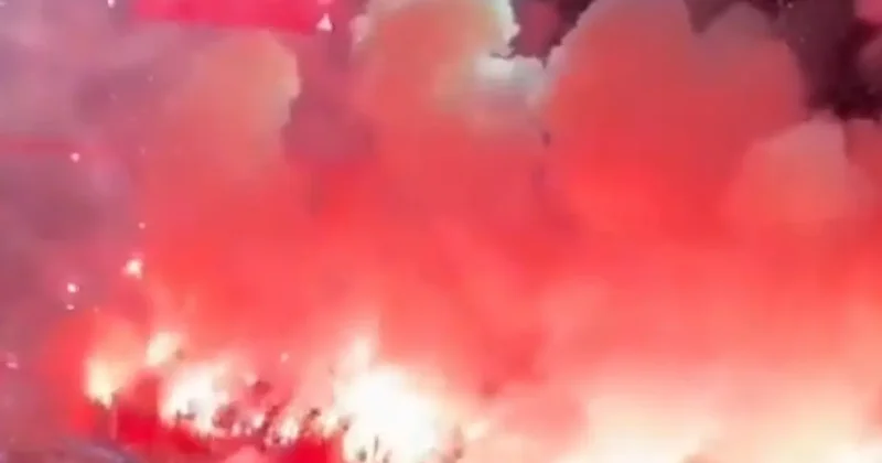 Avrupa nın konuştuğu olay! Maç oynanırken Hollanda devi Ajax ın stadını yaktılar