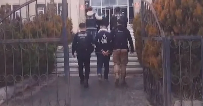 Bitlis te 2 kişinin mide ve bağırsaklarında uyuşturucu bulundu