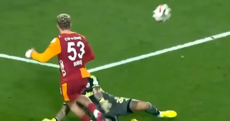 Eski hakemler yorumladı: Ederson’un Barış Alper Yılmaz’a yaptığı müdahale penaltı mı? Futbol Haberleri