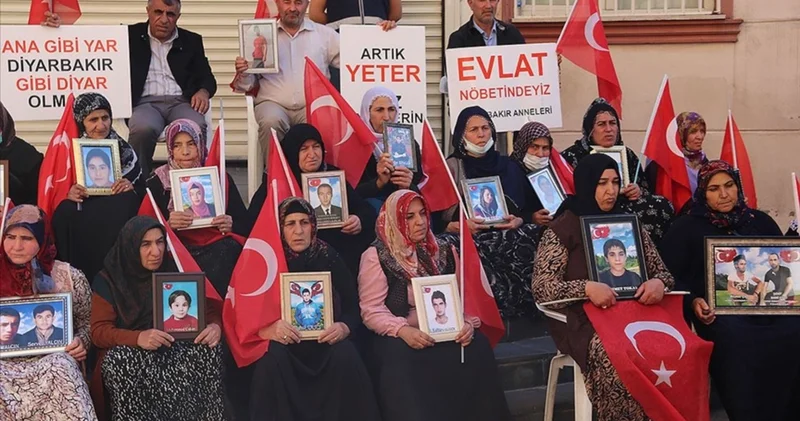 Yerlikaya duyurdu: 10 u Diyarbakır annelerinin çocukları olmak üzere 103 PKK lı teslim oldu