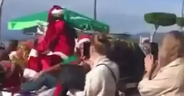 CHP li Fethiye Belediyesi kamu kaynaklarını Noel için kullanıyor VİDEO İZLE