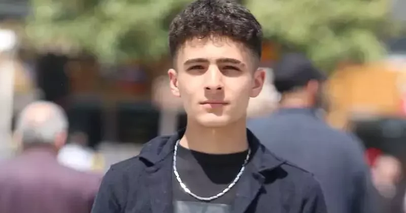 Kavgada aldığı yumruk darbesiyle düşüp başını kaldırıma çarptı; 14 gün sonra öldü