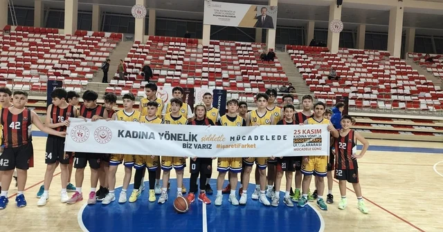 Genç sporculardan kadına şiddetle ilgili anlamlı pankart Eskişehir Haberleri