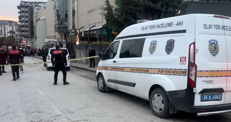 Restoranda servis krizi! 6 kişi silahla vuruldu