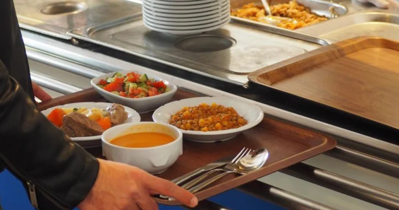 Öğrenciler geçinemiyor: KYK kredisi 3 bin lira, okulda yemek 40 lira; bu parayla 3 öğün beslenmek bile imkansız