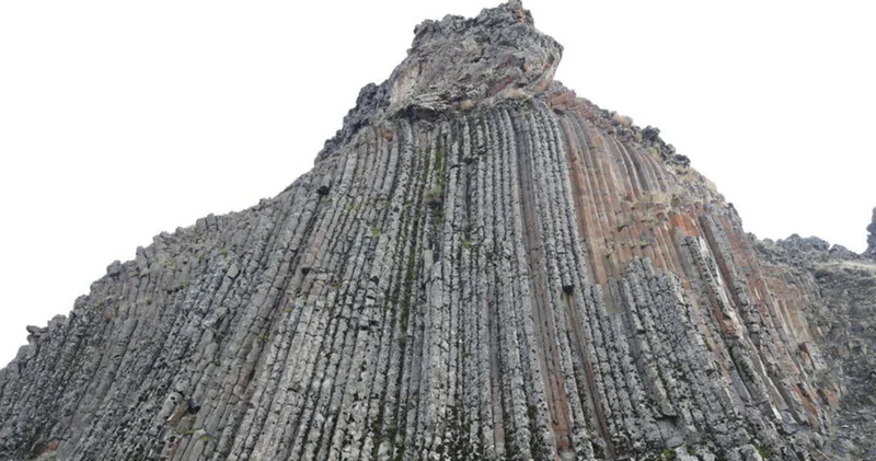Muş ta tabiat harikası bazalt sütunları keşfedilmeyi bekliyor