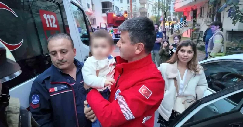 Bebeği arabada, otomobilin ve dairenin anahtarını da evde unuttu