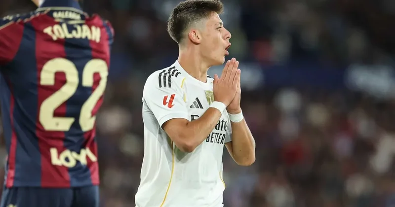 Xabi Alonso Arda Güler i taraftarın önüne attı: Dünyası başına yıkıldı